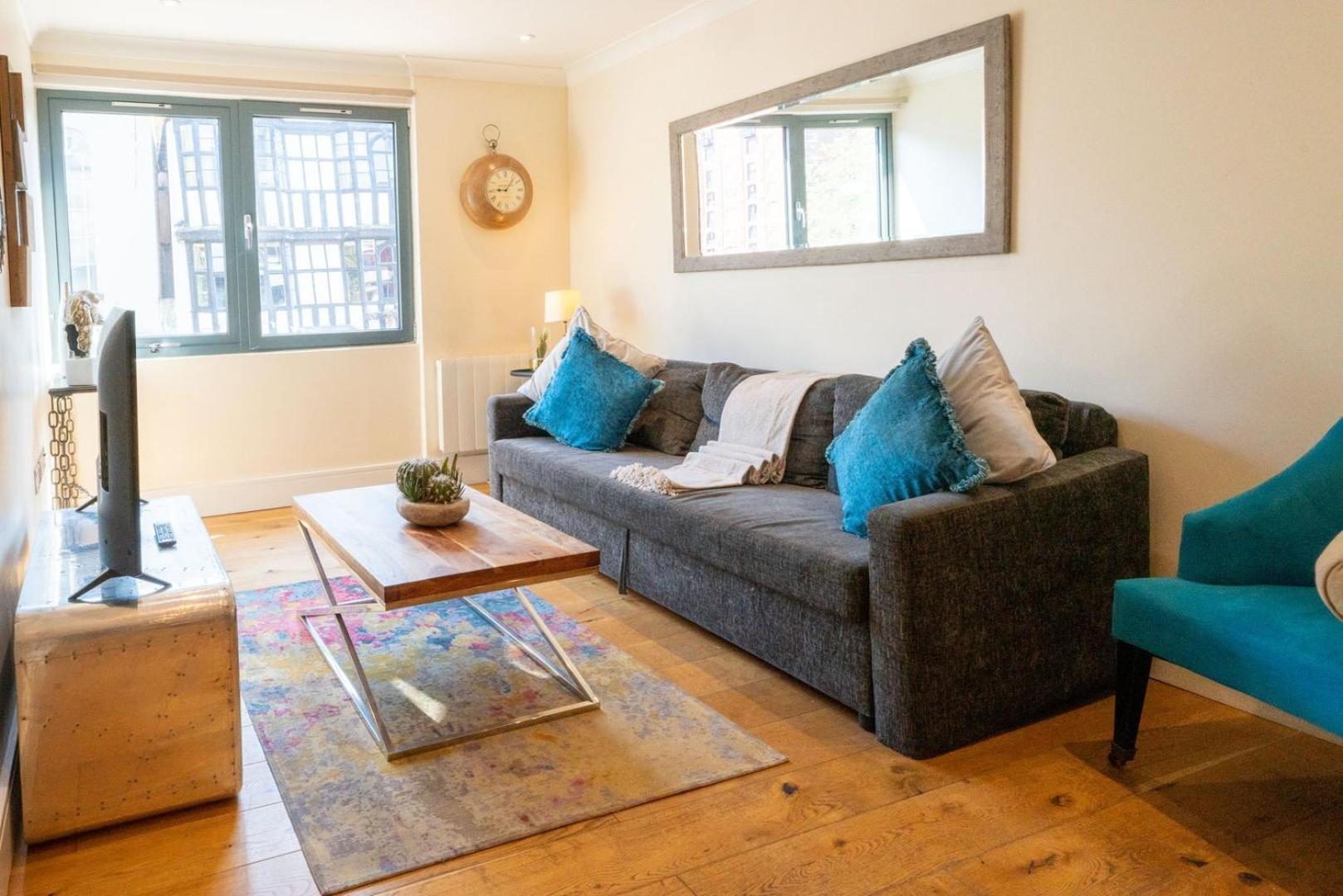 Apartamento Vibrant Old 2br - Full Kitchen Wifi *