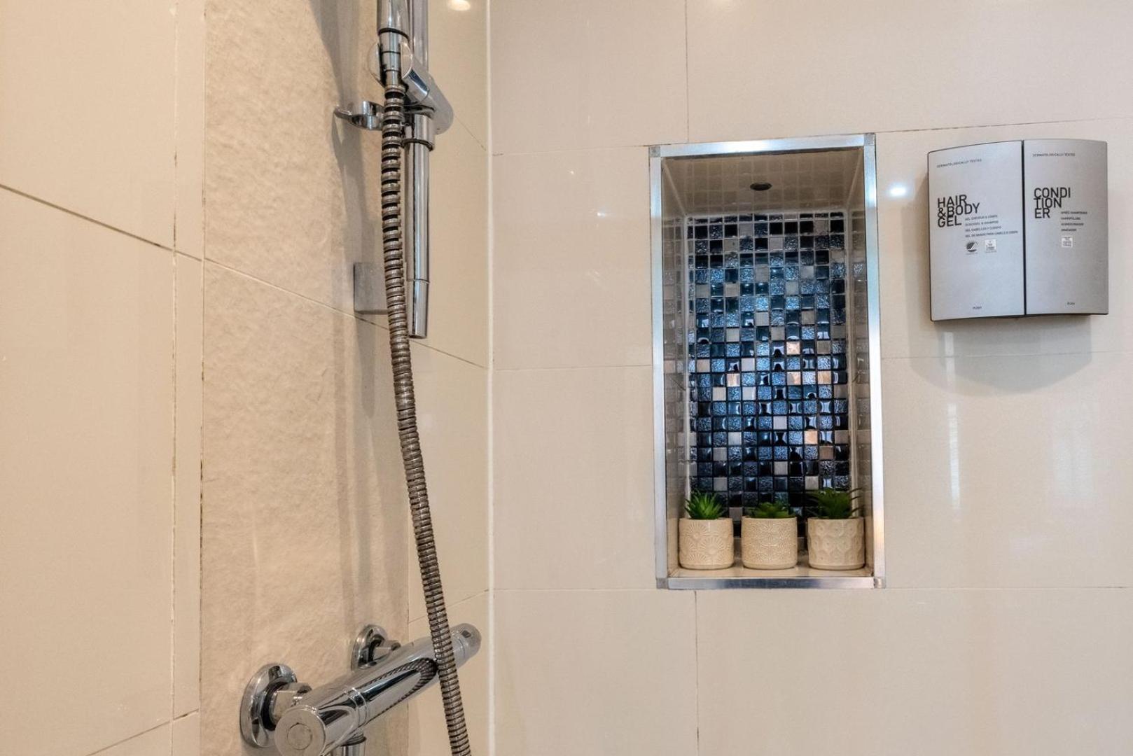 Vibrant Old 2br - Full Kitchen Wifi Apartamento